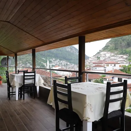 Bumbli Penzion Berat